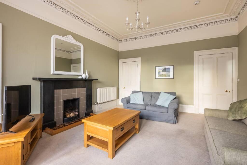 Stunning 3 Bedroom Flat In Bruntsfield Эдинбург Экстерьер фото